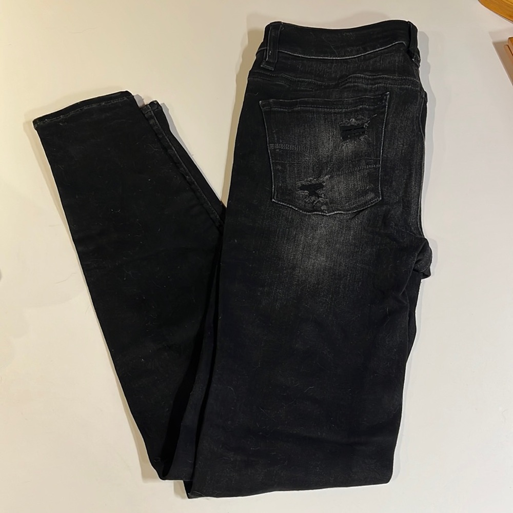 American eagle outfitters distressed jeans